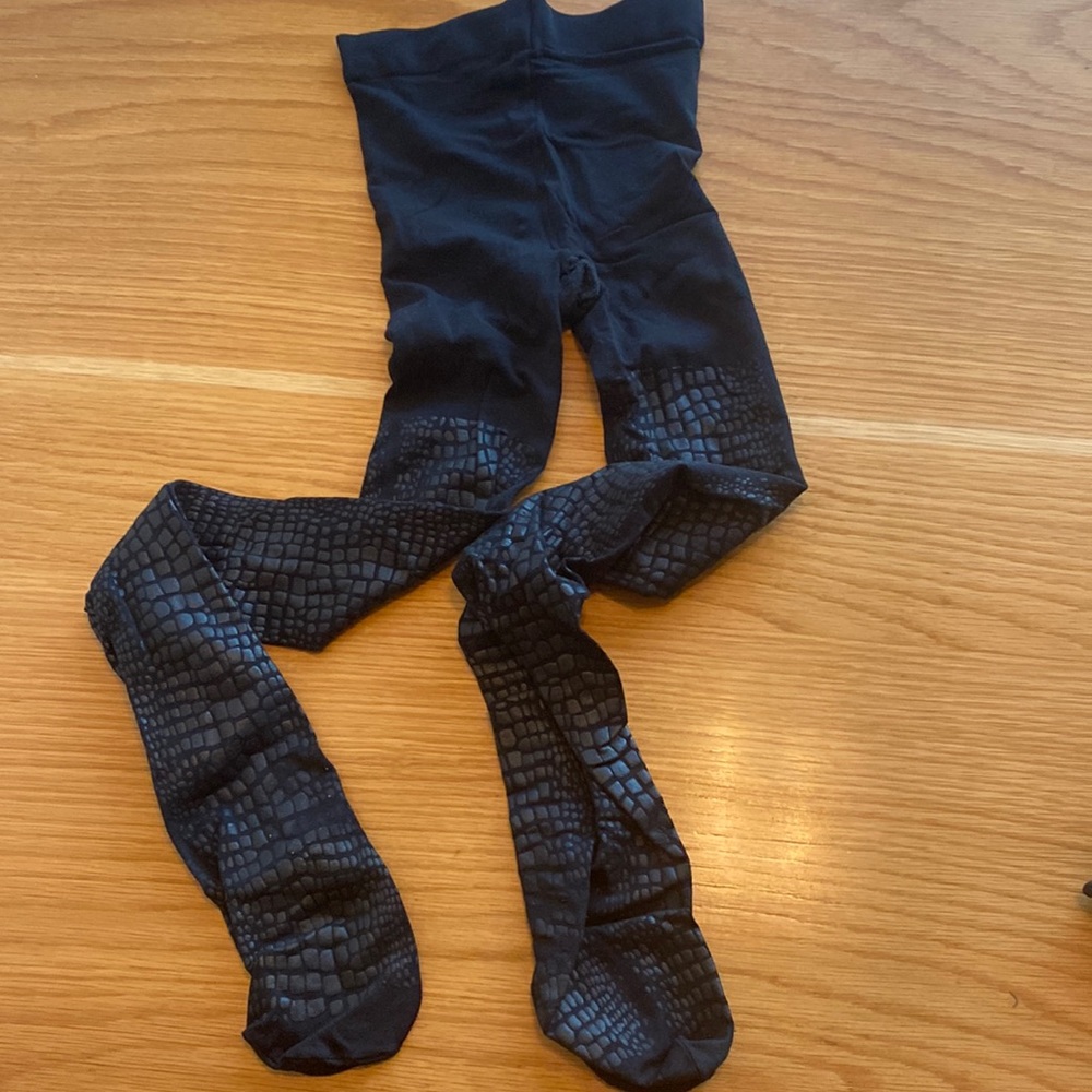 REPTILE PRINT BLACK ON BLACK TIGHTS